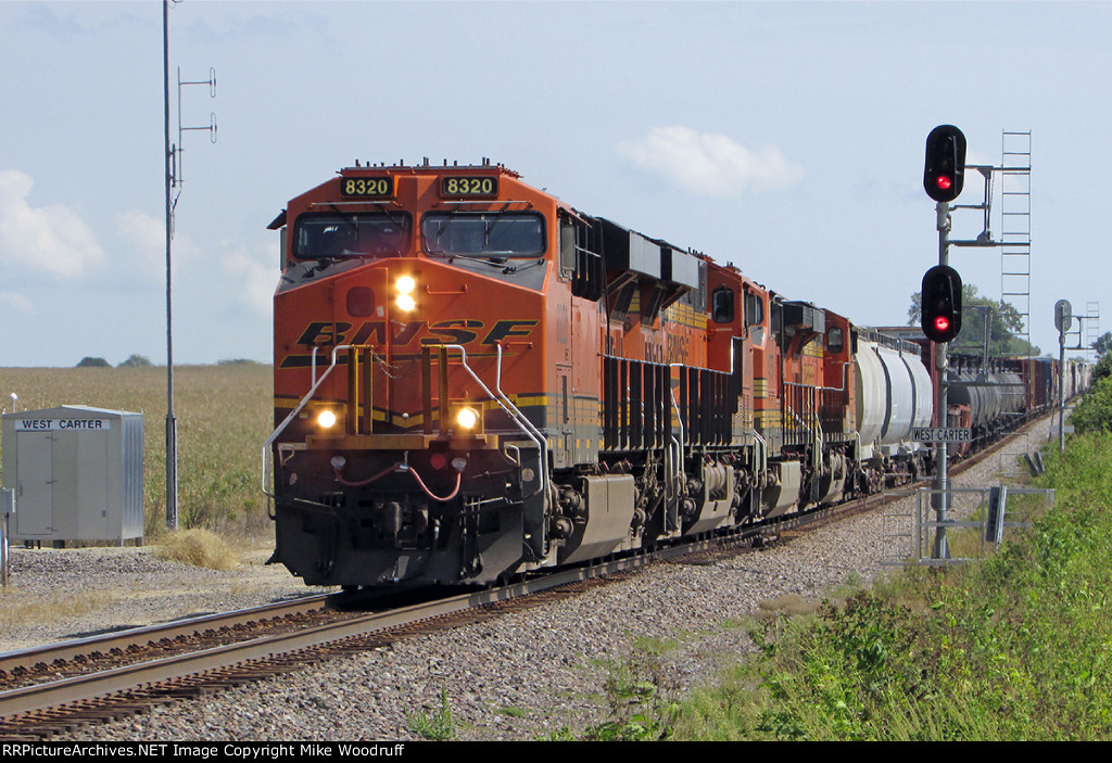 BNSF 8320